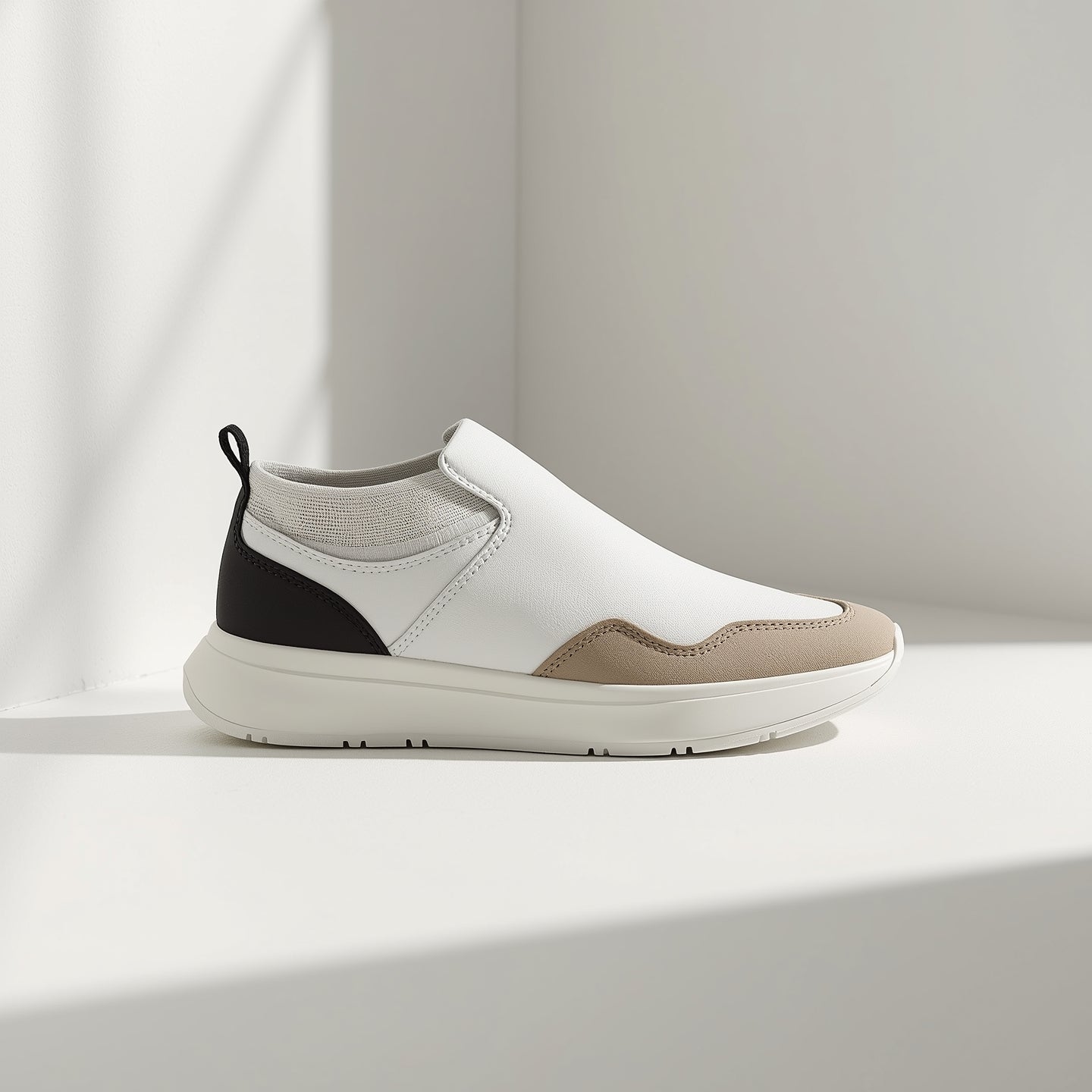 Casual Women’s Slip-On Sneakers – Comfortable & Easy-Wear Shoes
